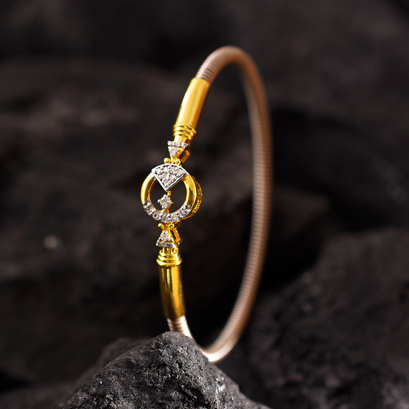 Diamond Noa image 15