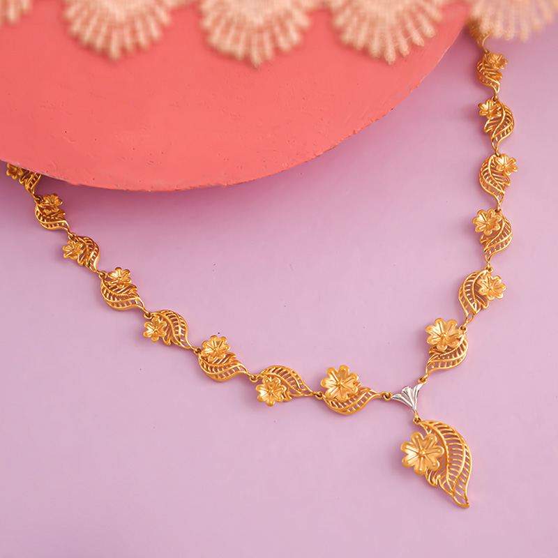 Lightweight Necklace image 14