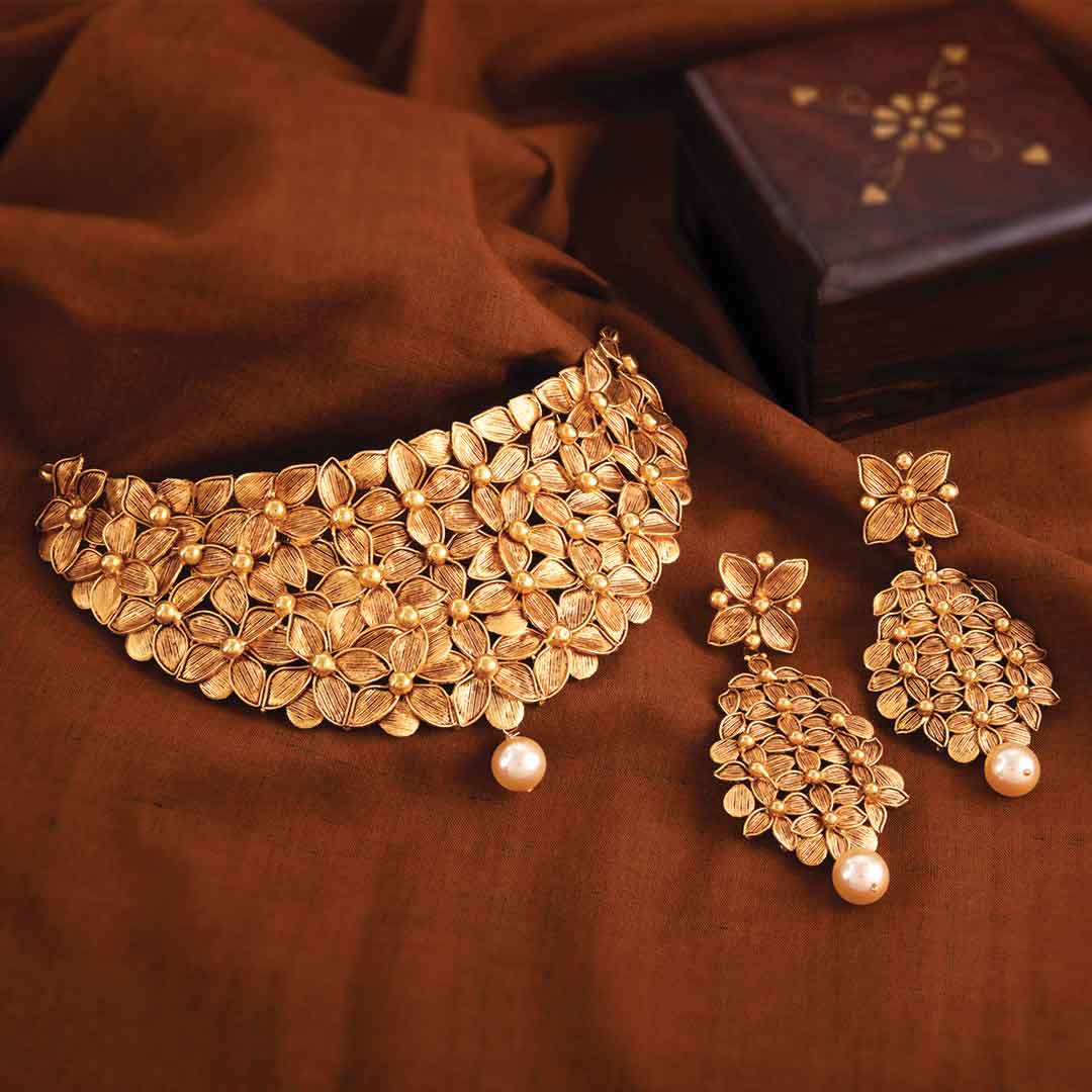 Gold Choker image 29